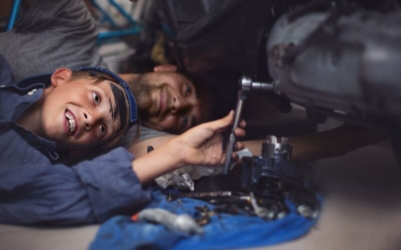 Why It's Important To Teach Your Kids About Car Repairs