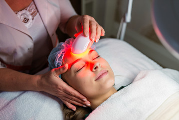 5 Tips To Choose The Best Light Therapy Devices