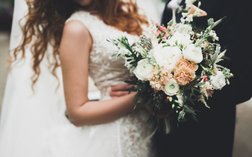 Things To Know When Having a Holiday Wedding