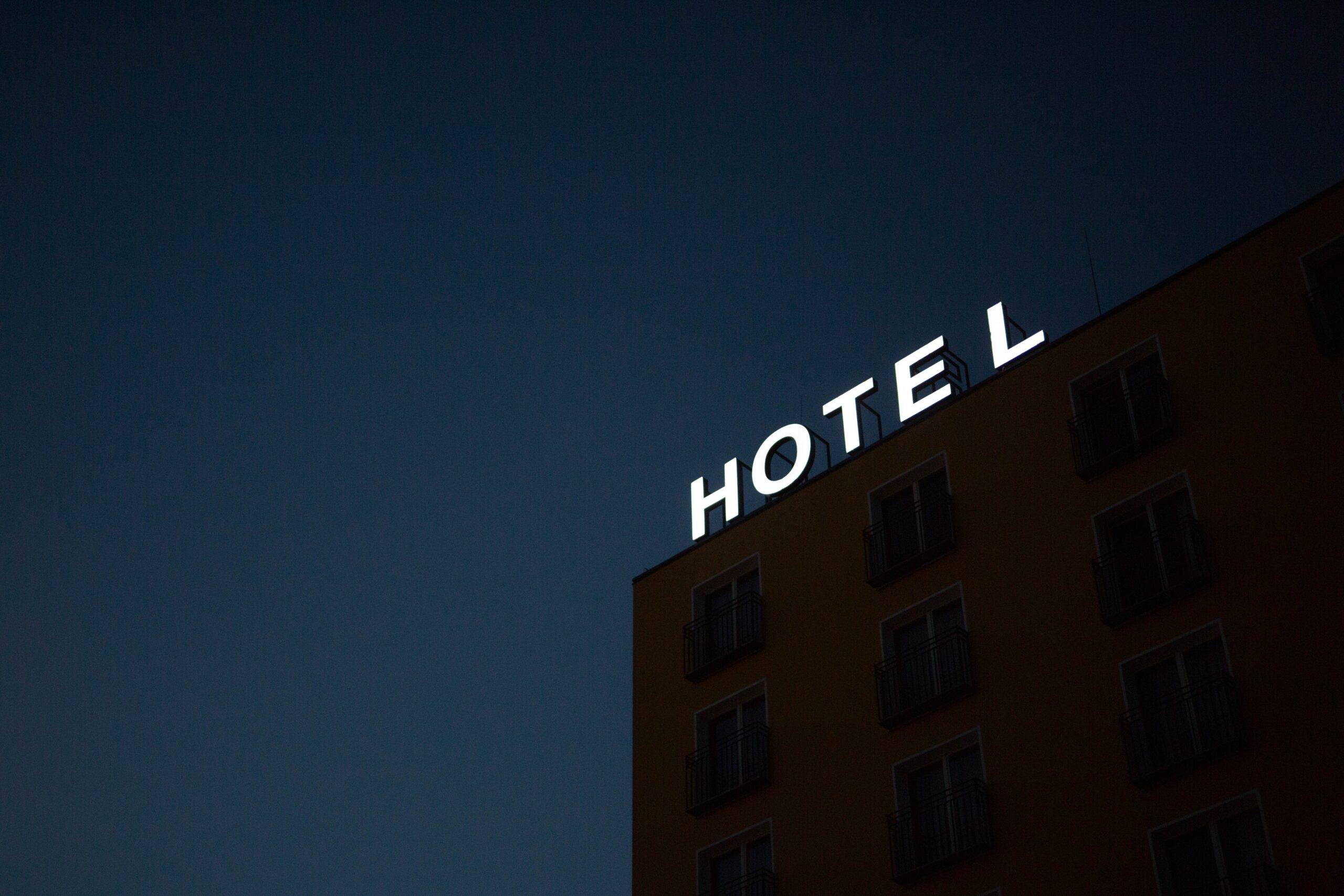 5 Things To Consider When Booking A Hotel