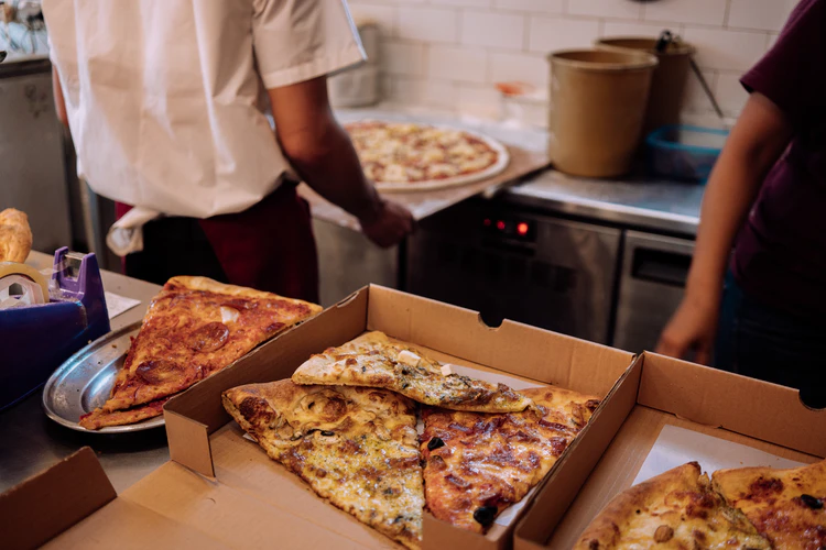 6 Things You Should Know Before Ordering A Takeaway From A New Restaurant