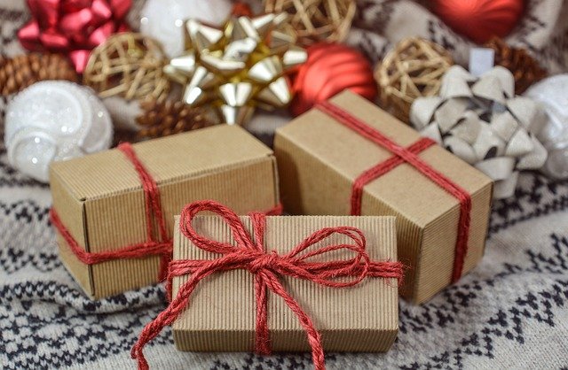 11 Gifts to Give That the Recipients Will Love