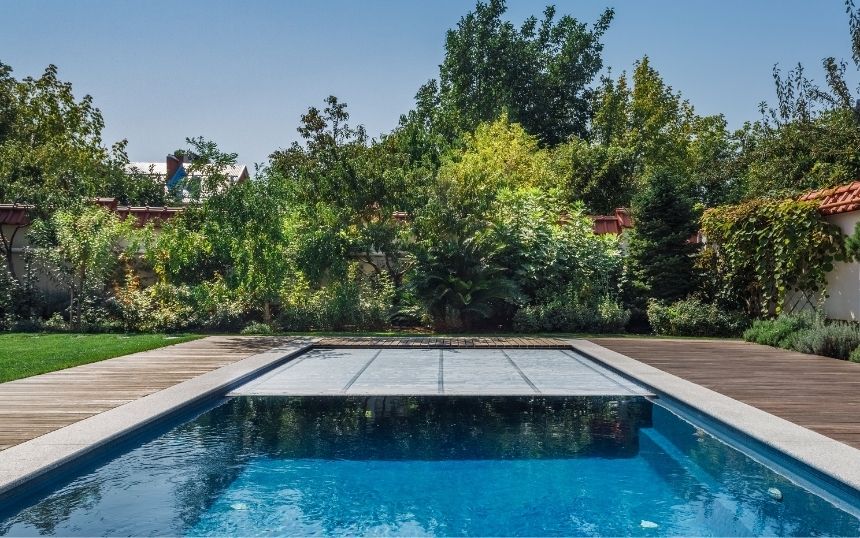Tips for Closing Down Your Home Pool in the Fall