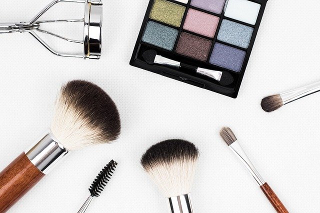 Mistakes to Avoid While Getting Makeup Training
