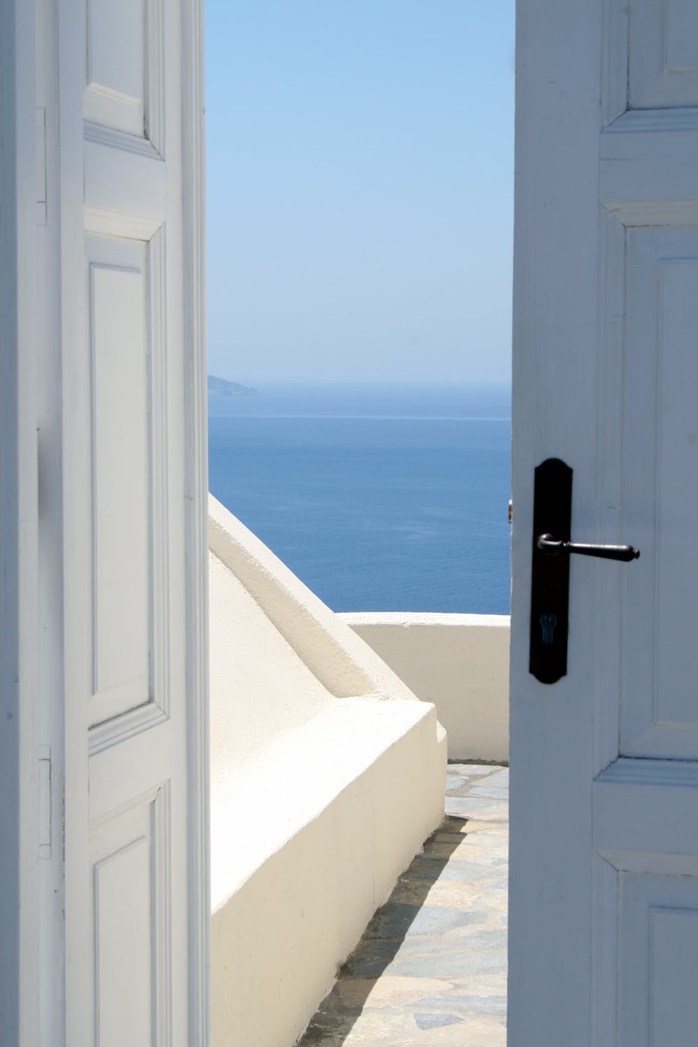 Why are white doors the best for your home?