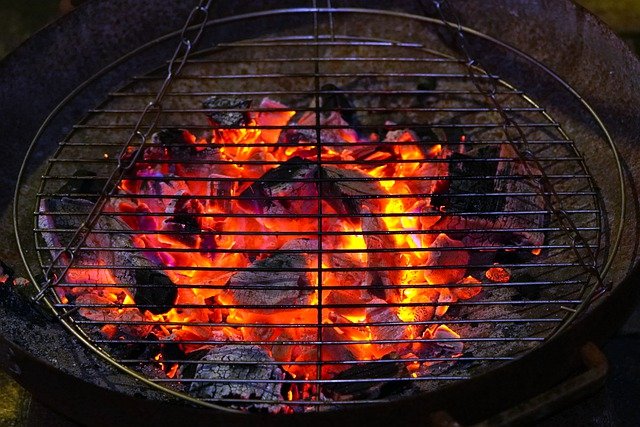 Top Factors to look for When Purchasing a Charcoal Barbecue