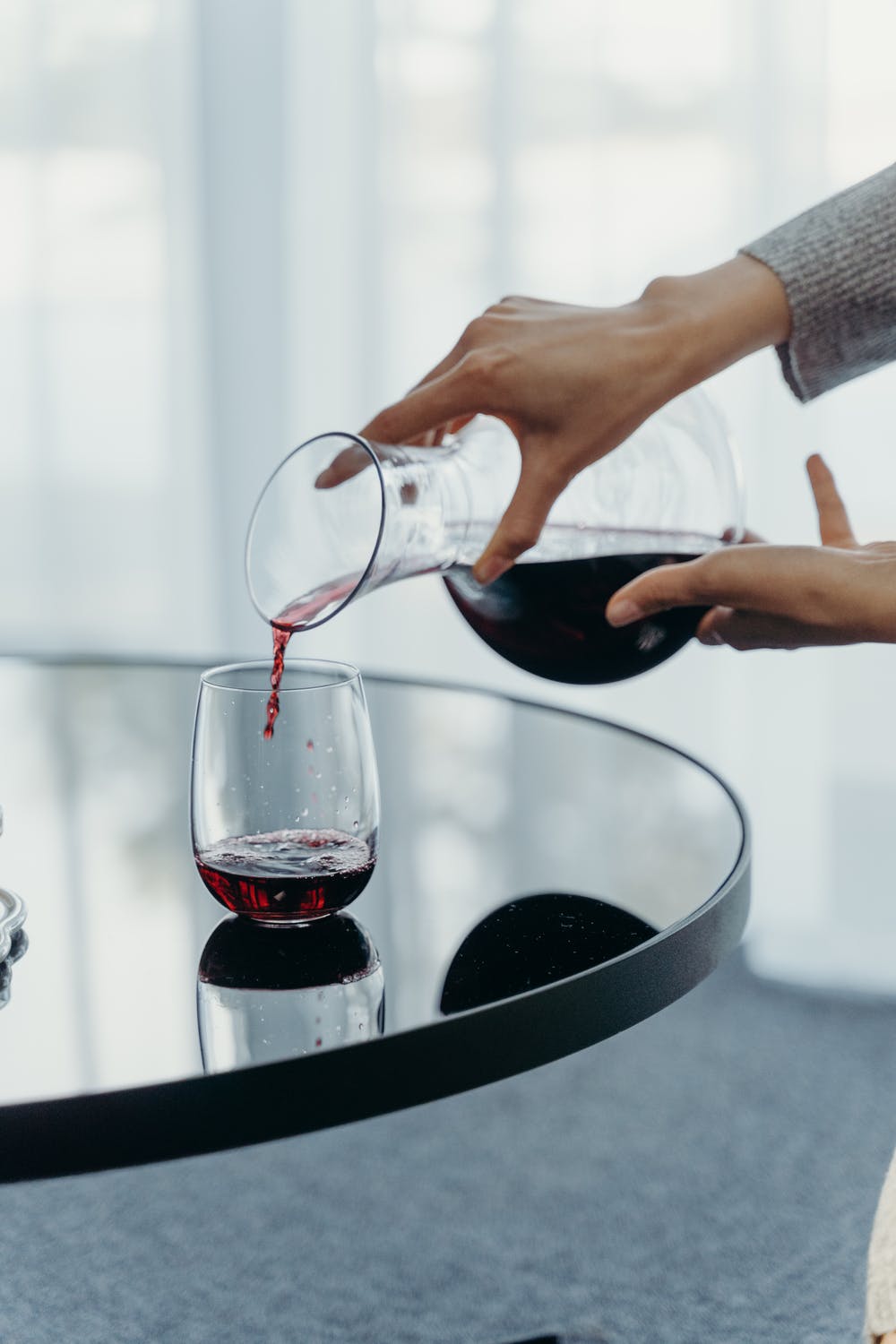 4 Mistakes To Avoid When Buying A Glass Wine Decanter