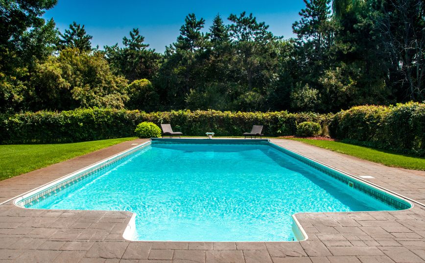 4 Simple Ways To Enhance Your Backyard Pool Area