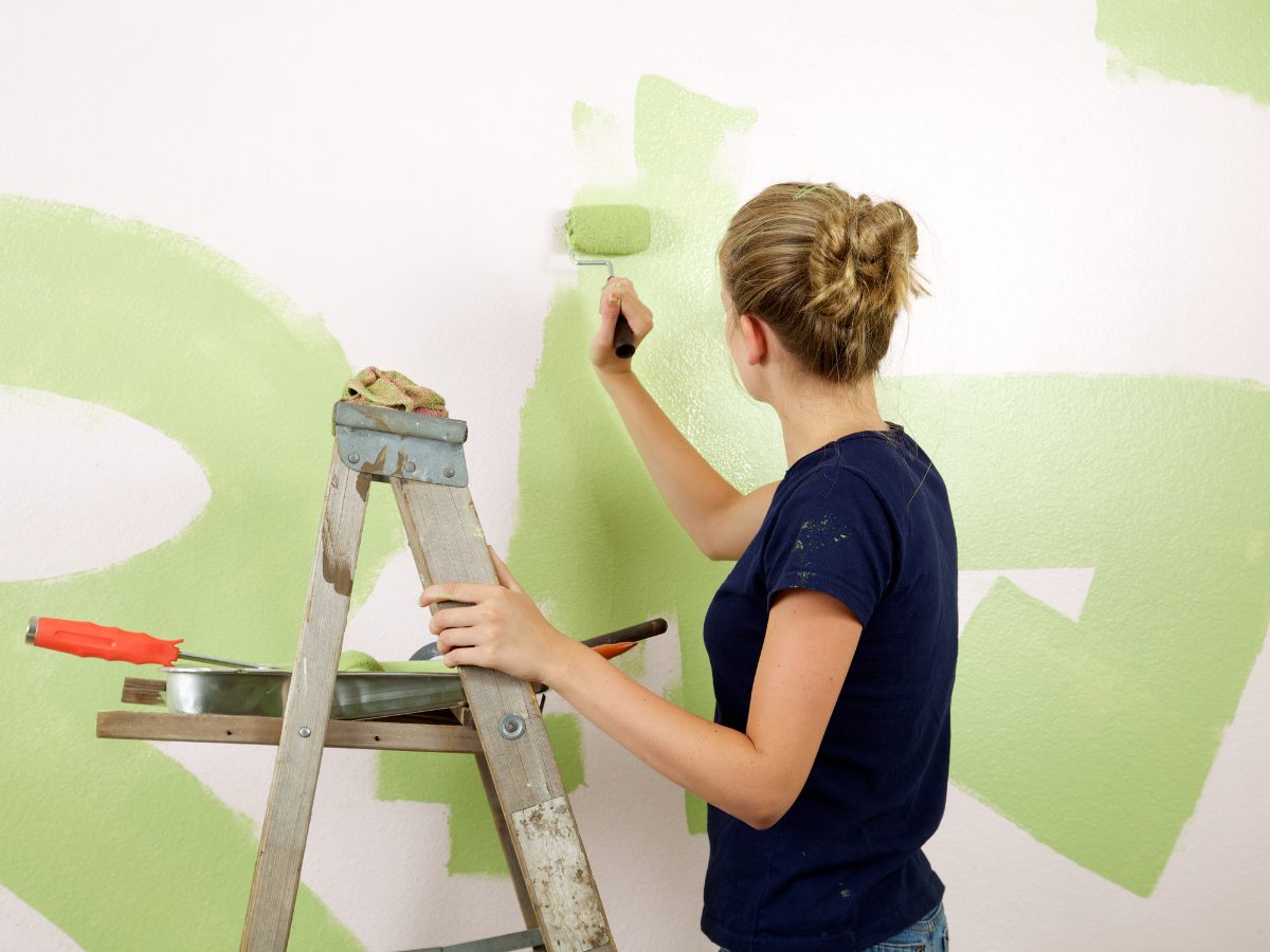 Ways To Make a Small Room Look Bigger with Paint 