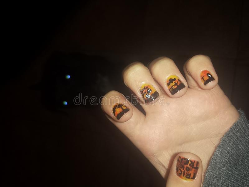 Don’t forget to dress up your nails this Halloween for the ultimate spooky look!