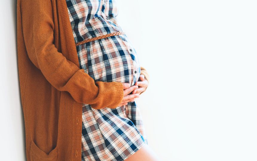 Guide to Creating a Capsule Maternity Wardrobe