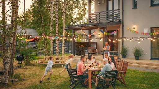 Backyard Fun: Ideas for Enjoying the Outdoors in Your Own Space
