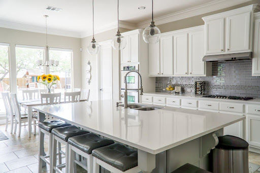Remodeling Your Kitchen On a Budget: 6 Tips