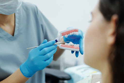 9 THINGS YOU NEED TO CONSIDER BEFORE SEEING AN ORTHODONTIST