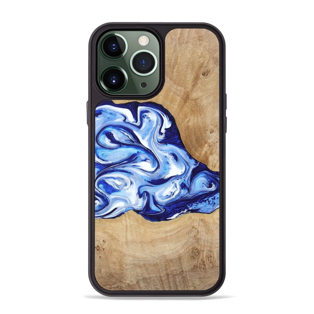 Carved Cases: The Perfect Blend of Functionality and Visual Appeal for Your Smartphone