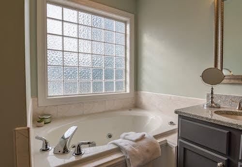 14 Tips for Budget-Friendly Bathroom Remodeling