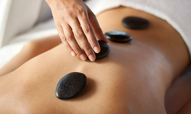 The benefits of a hot stone massage